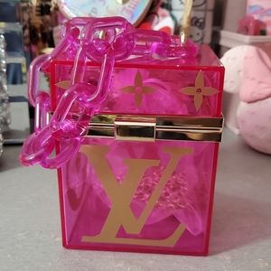 HOT PINK CUBE PURSE
